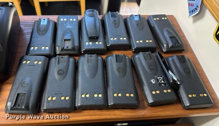 image for item DY0158 Motorola radios