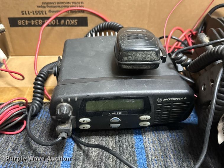 image for item DY0158 Motorola radios