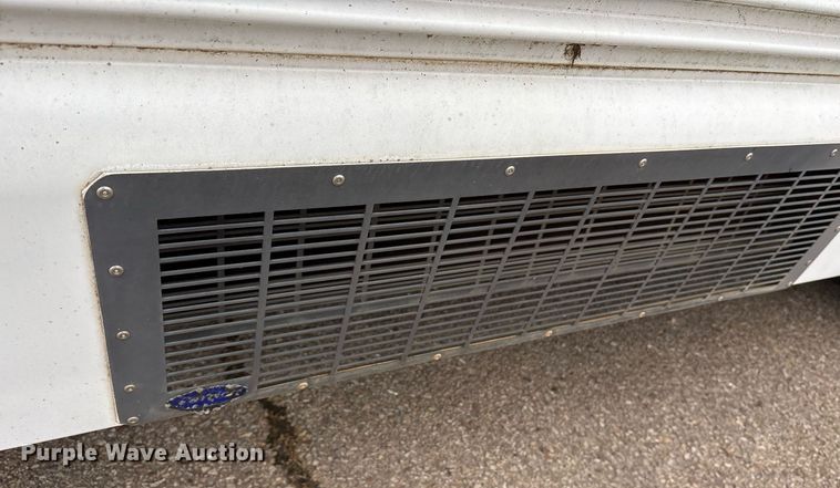 image for item DY0492 2005 Chevrolet Express G3500 shuttle bus