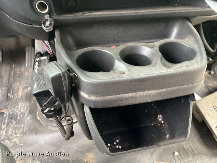 image for item DY0492 2005 Chevrolet Express G3500 shuttle bus