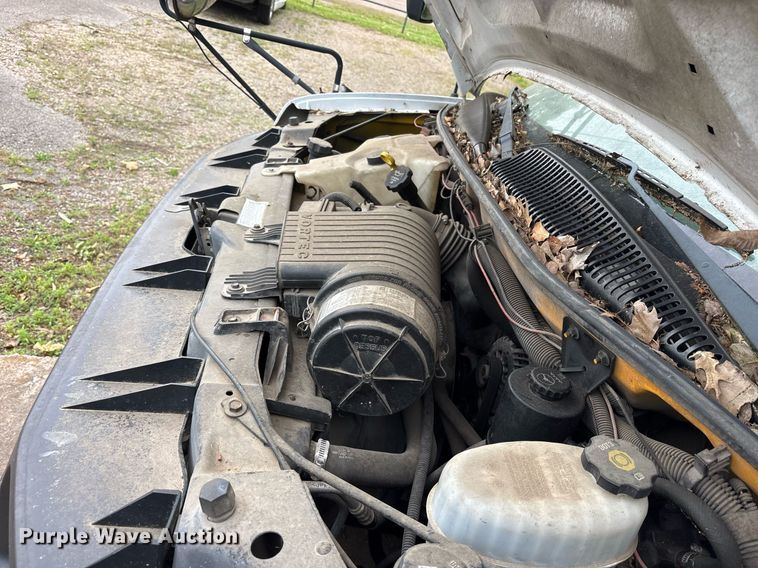 image for item DY0492 2005 Chevrolet Express G3500 shuttle bus