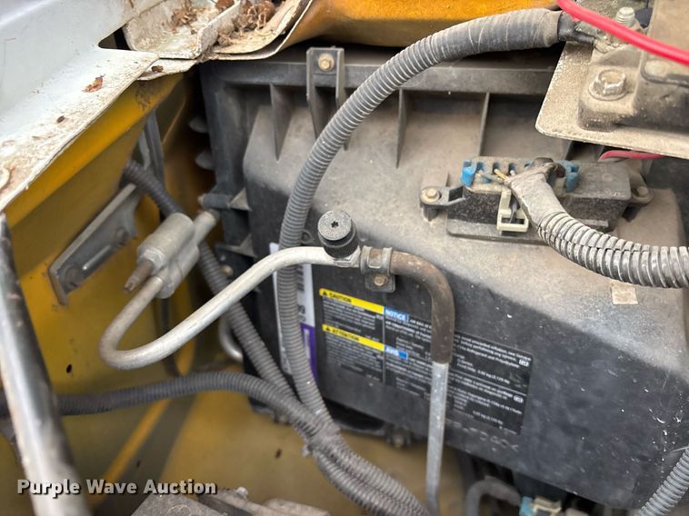 image for item DY0492 2005 Chevrolet Express G3500 shuttle bus