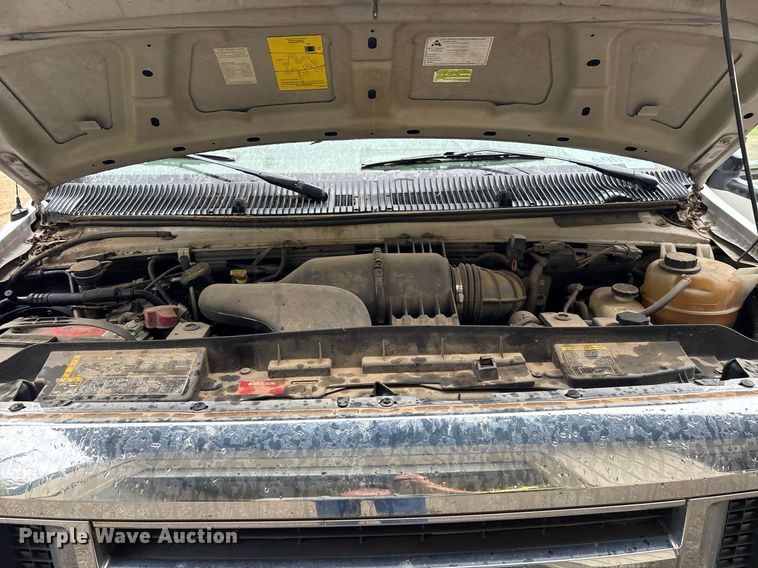 image for item DY0493 2009 Ford E450 shuttle bus