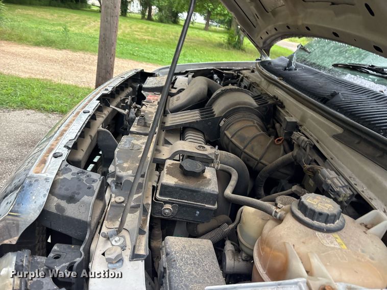 image for item DY0493 2009 Ford E450 shuttle bus