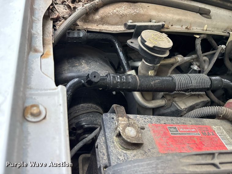 image for item DY0493 2009 Ford E450 shuttle bus