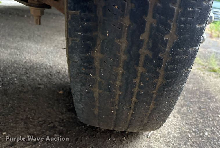 image for item DY0493 2009 Ford E450 shuttle bus