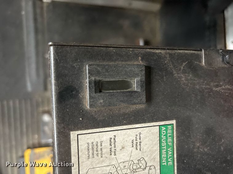 image for item DY0494 2008 Ford E350 shuttle bus