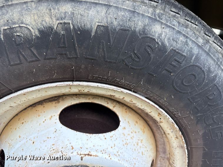 image for item DY0494 2008 Ford E350 shuttle bus