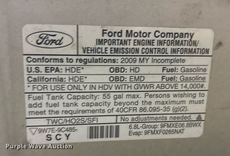 image for item DY0495 2009 Ford E450 shuttle bus