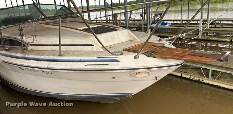 image for item DY0496 1985 Sundancer 280 boat