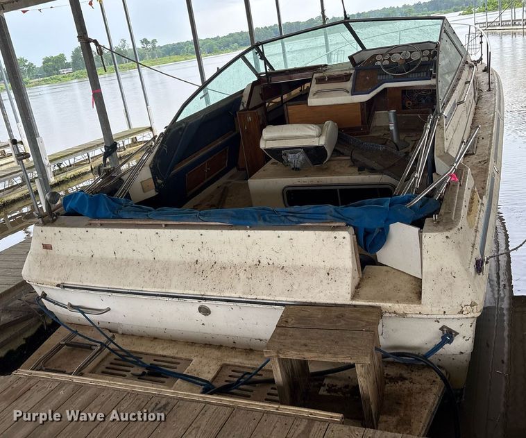 image for item DY0496 1985 Sundancer 280 boat