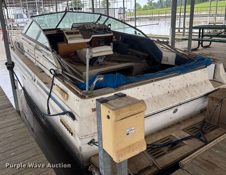 image for item DY0496 1985 Sundancer 280 boat