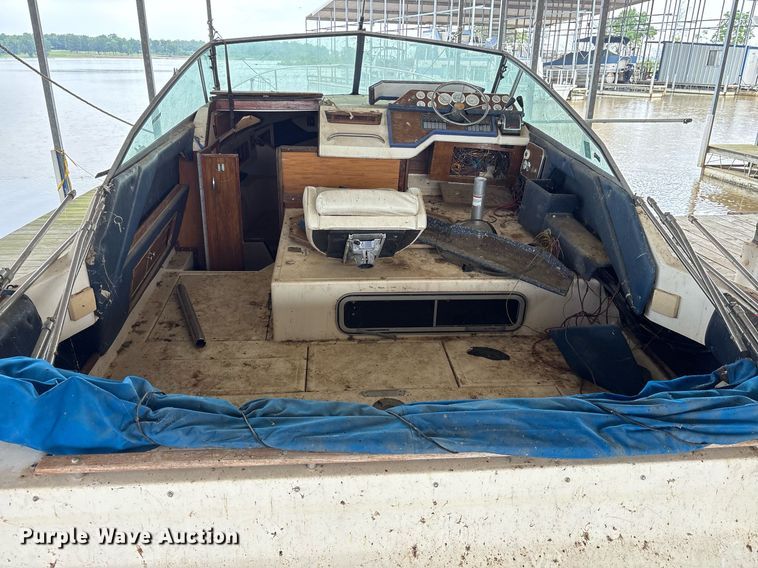 image for item DY0496 1985 Sundancer 280 boat