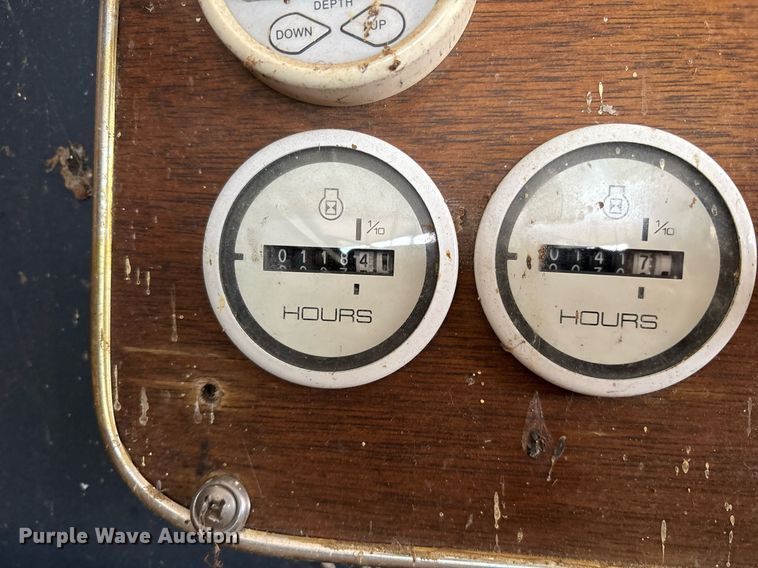 image for item DY0496 1985 Sundancer 280 boat