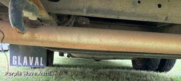 image for item DY0497 2012 Ford E350 shuttle bus