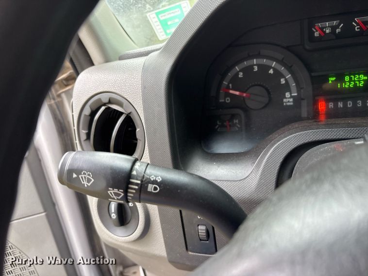 image for item DY0497 2012 Ford E350 shuttle bus