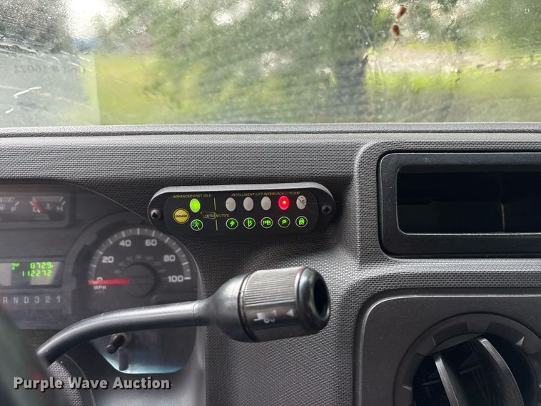 image for item DY0497 2012 Ford E350 shuttle bus