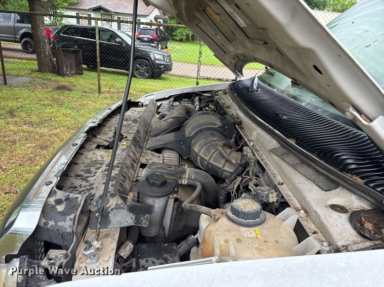 image for item DY0497 2012 Ford E350 shuttle bus