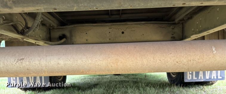 image for item DY0499 2012 Ford E350 shuttle bus