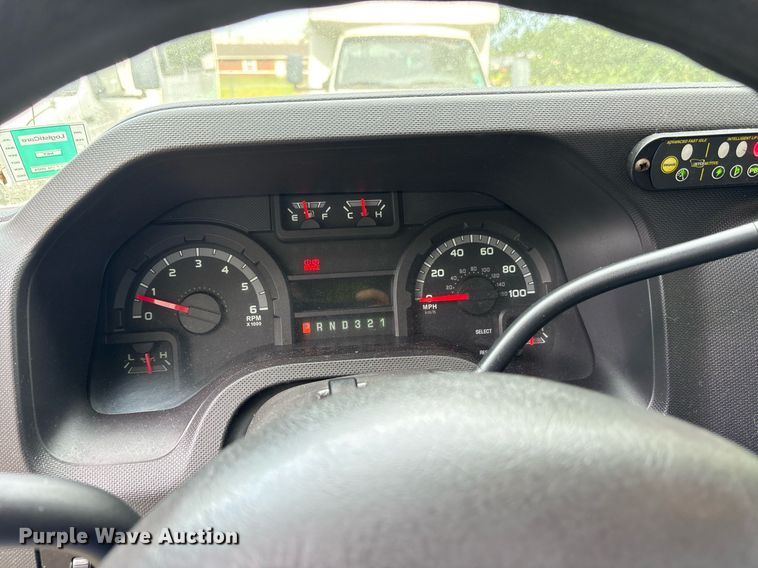 image for item DY0499 2012 Ford E350 shuttle bus