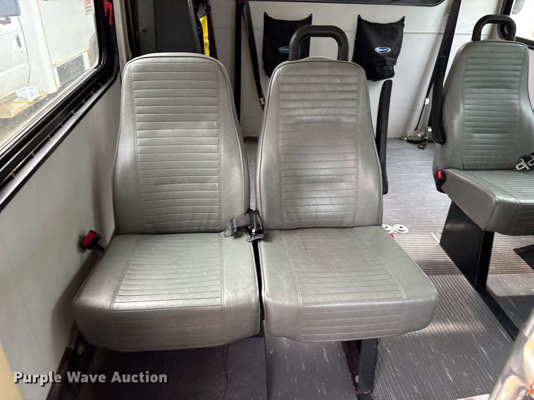 image for item DY0499 2012 Ford E350 shuttle bus