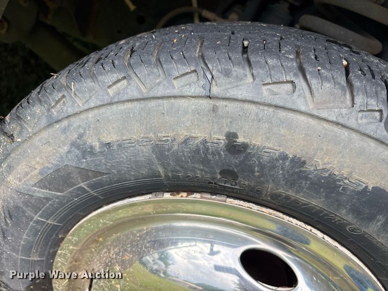 image for item DY0499 2012 Ford E350 shuttle bus