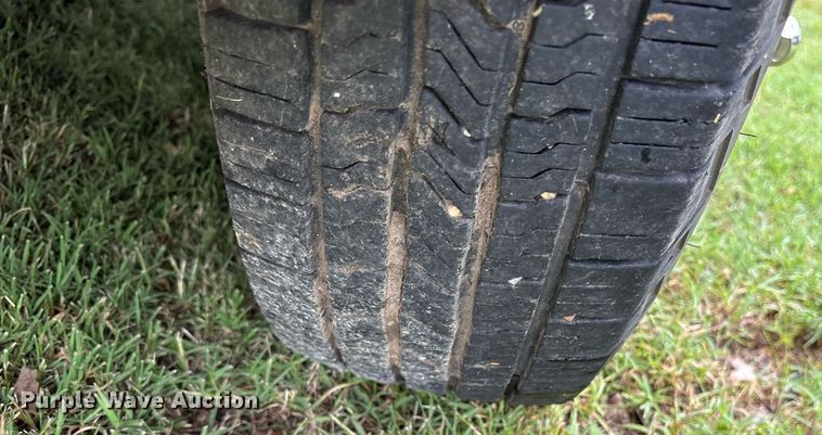 image for item DY0499 2012 Ford E350 shuttle bus