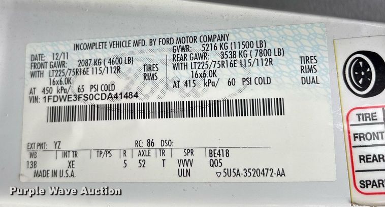 image for item DY0499 2012 Ford E350 shuttle bus