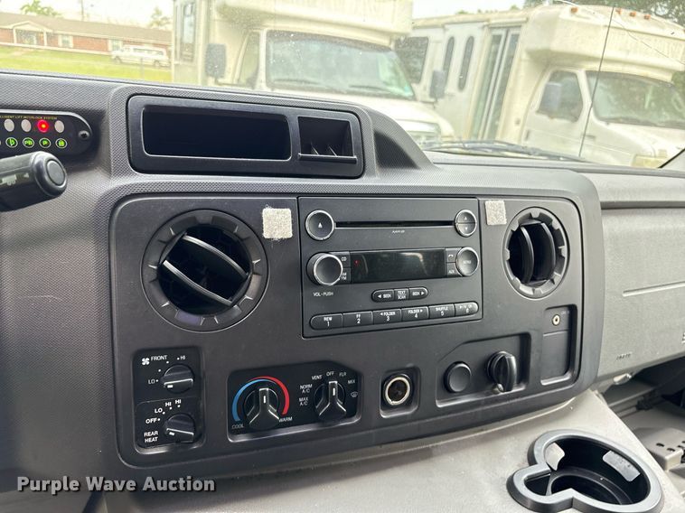 image for item DY0500 2012 Ford E350 shuttle bus