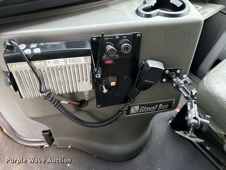 image for item DY0500 2012 Ford E350 shuttle bus