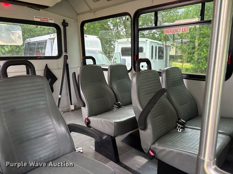 image for item DY0500 2012 Ford E350 shuttle bus