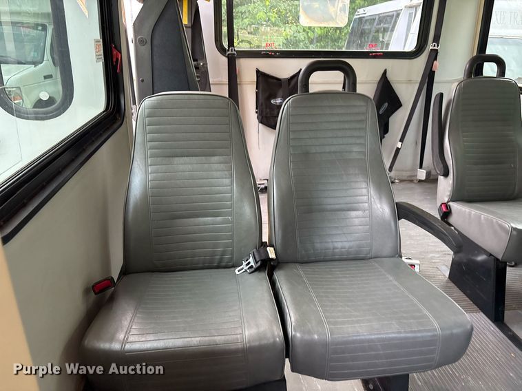 image for item DY0500 2012 Ford E350 shuttle bus