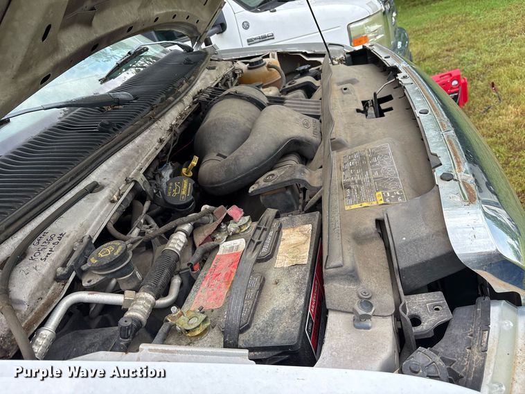 image for item DY0500 2012 Ford E350 shuttle bus