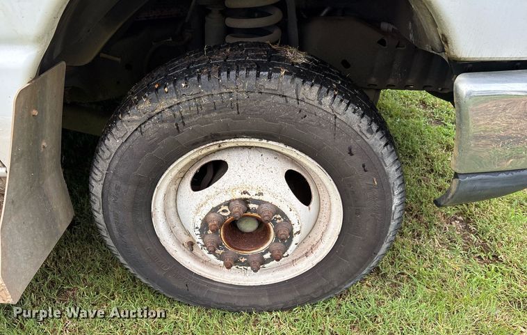 image for item DY0500 2012 Ford E350 shuttle bus