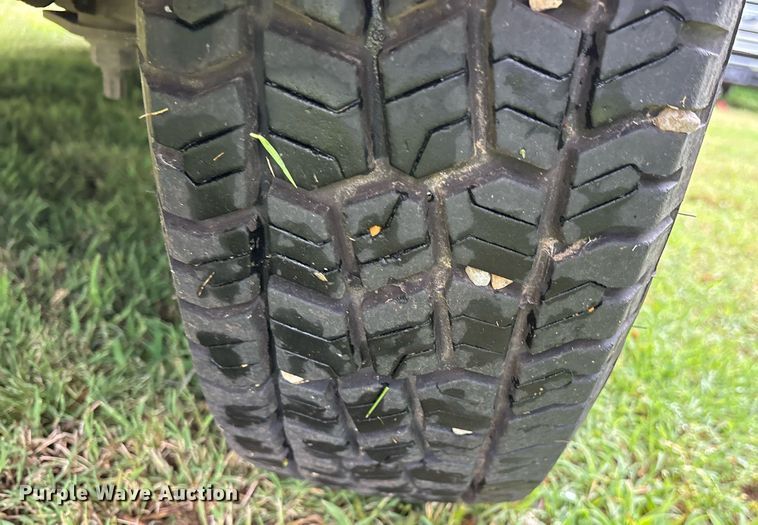 image for item DY0500 2012 Ford E350 shuttle bus