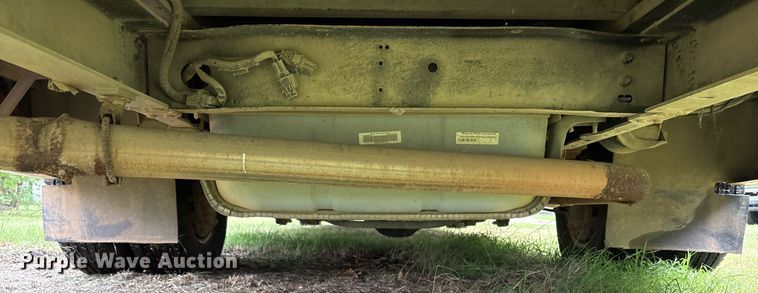 image for item DY0501 2009 Ford E450 shuttle bus