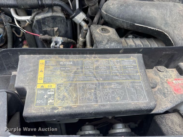 image for item DY0501 2009 Ford E450 shuttle bus