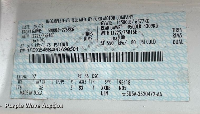 image for item DY0501 2009 Ford E450 shuttle bus