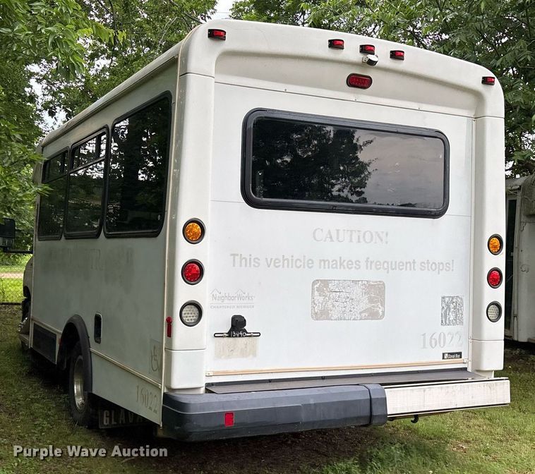 image for item DY0502 2012 Ford E350 shuttle bus