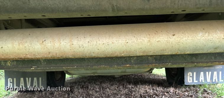 image for item DY0502 2012 Ford E350 shuttle bus