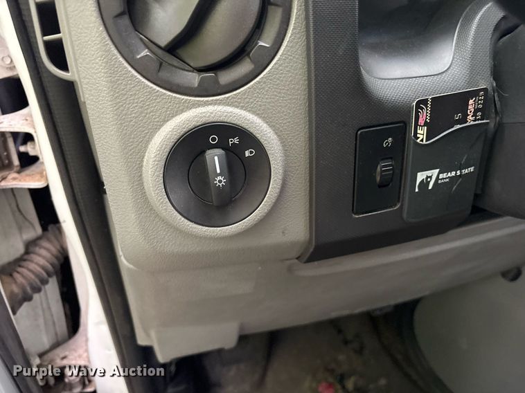 image for item DY0502 2012 Ford E350 shuttle bus