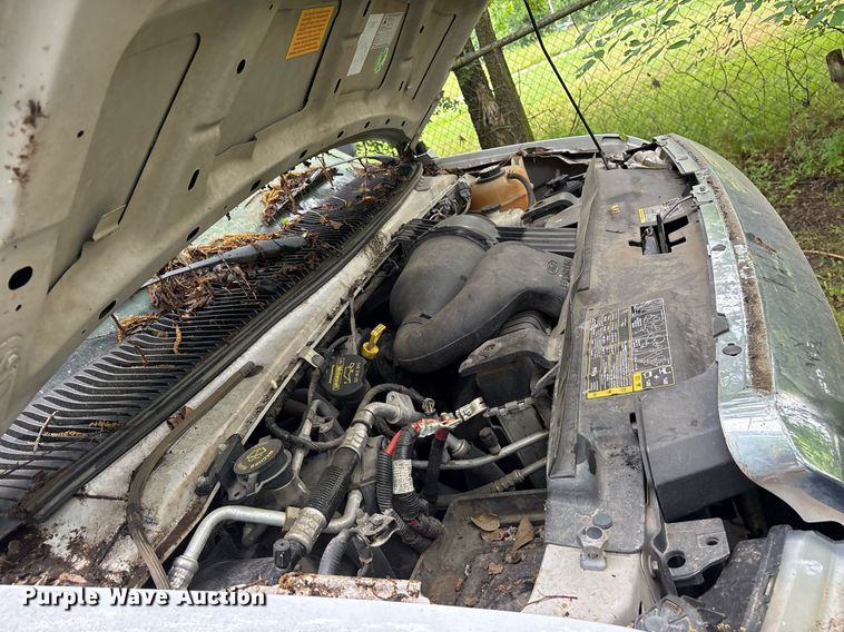 image for item DY0502 2012 Ford E350 shuttle bus