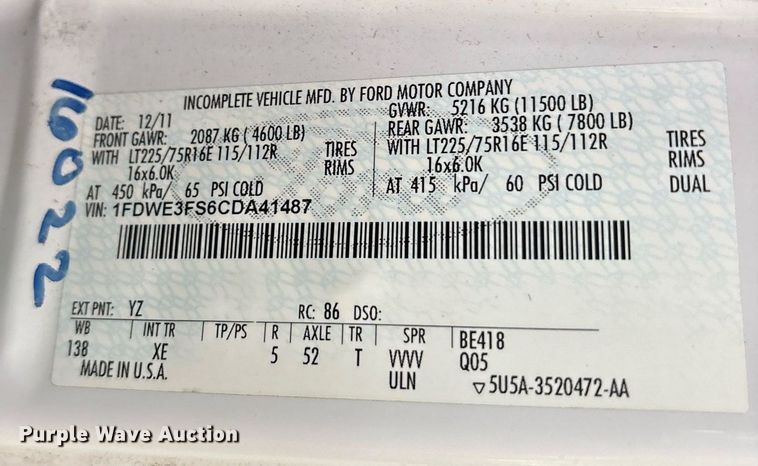 image for item DY0502 2012 Ford E350 shuttle bus