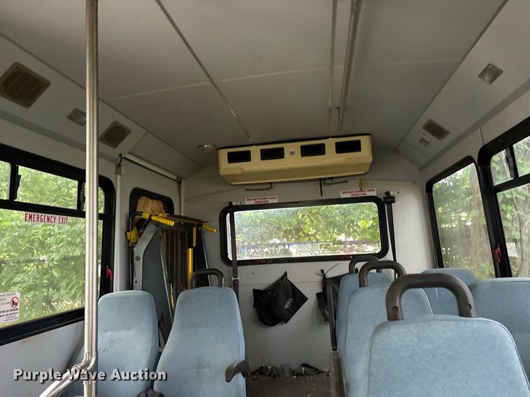image for item DY0503 2011 Ford E350 shuttle bus