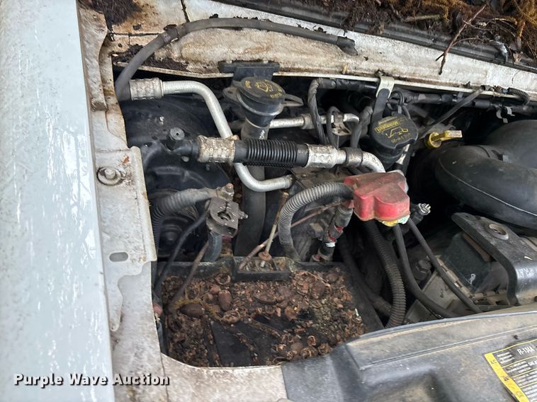 image for item DY0503 2011 Ford E350 shuttle bus