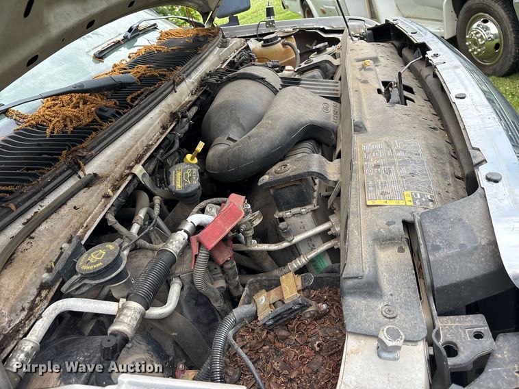 image for item DY0504 2013 Ford E350 shuttle bus