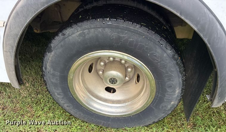 image for item DY0504 2013 Ford E350 shuttle bus