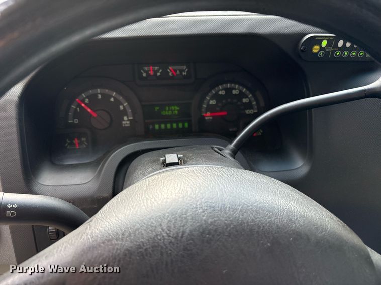 image for item DY0505 2013 Ford E350 shuttle bus