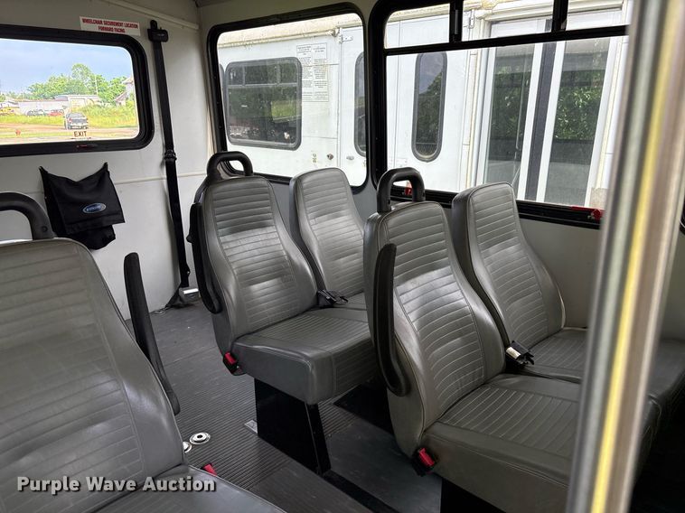 image for item DY0505 2013 Ford E350 shuttle bus