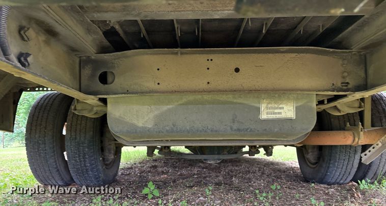 image for item DY0506 2009 Ford E450 shuttle bus